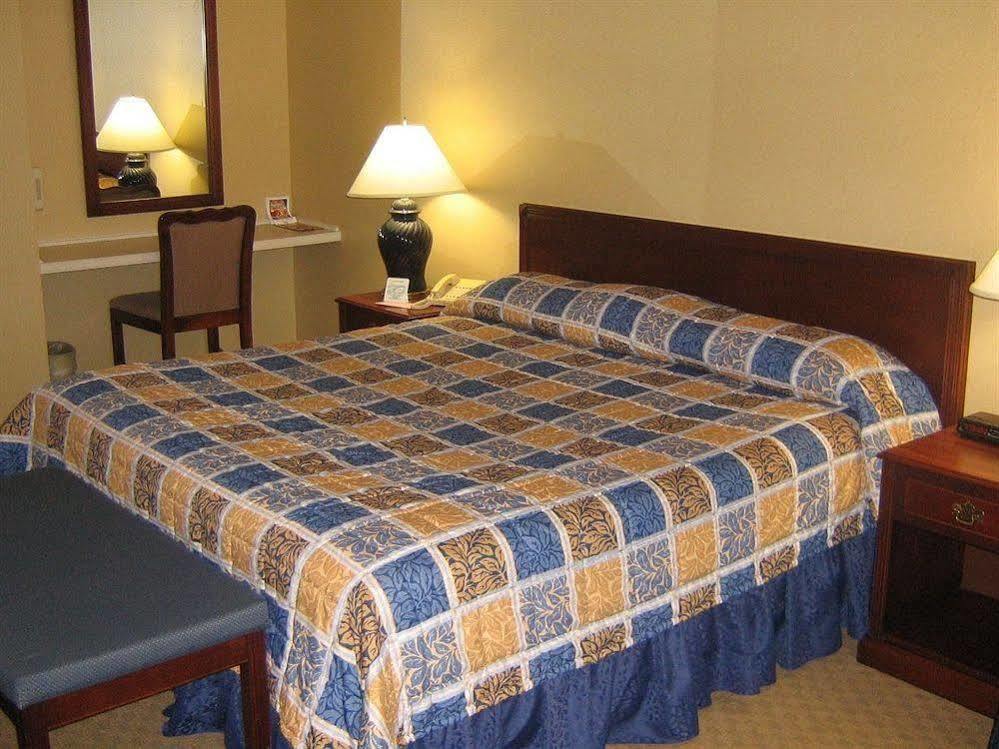 Days Inn By Wyndham Midland Zewnętrze zdjęcie